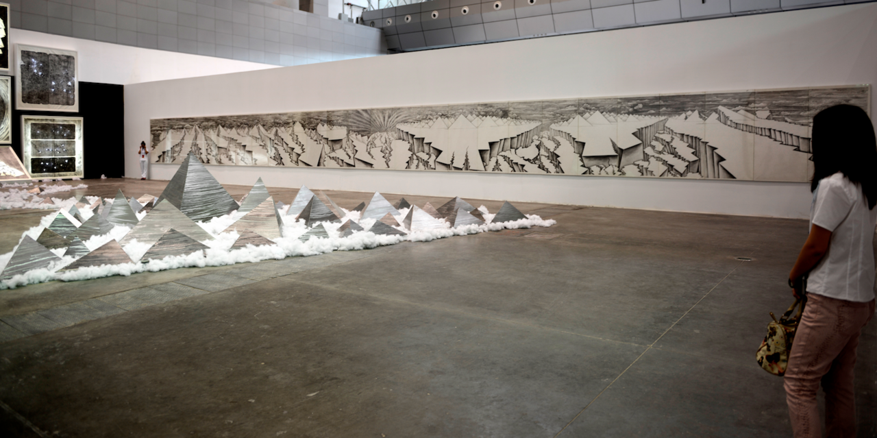 双年展现场:当代水墨25米长卷《冰山》 双年展现场:当代水墨25米长卷《冰山》