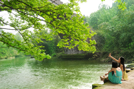 万州大瀑布青龙河,青山碧水,相映成趣 万州大瀑布青龙河,青山碧水,相映成趣