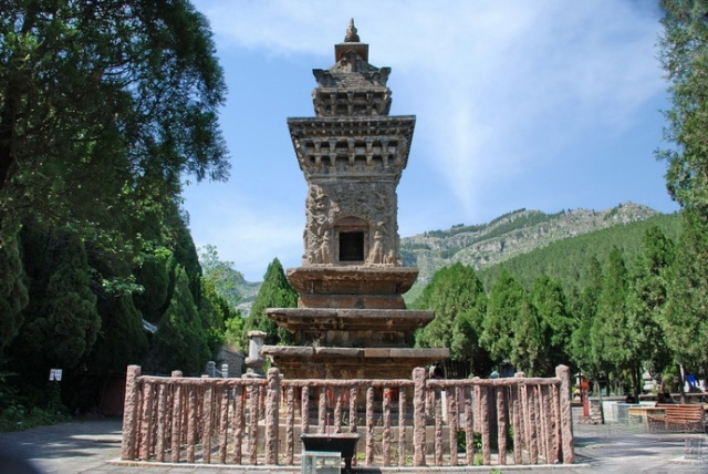 四门塔 四门塔