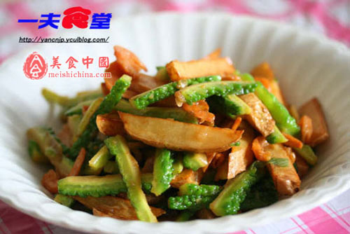 苦瓜炒土豆