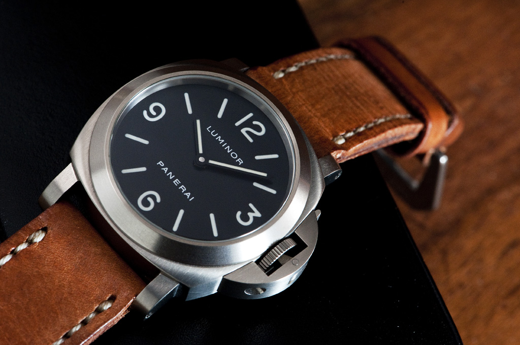 Panerai PAM176 G Luminor Base titanium Panerai PAM176 G Luminor Base titanium