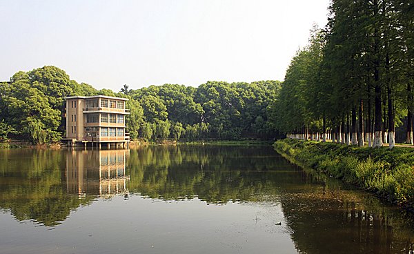 建筑学院临水楼 建筑学院临水楼