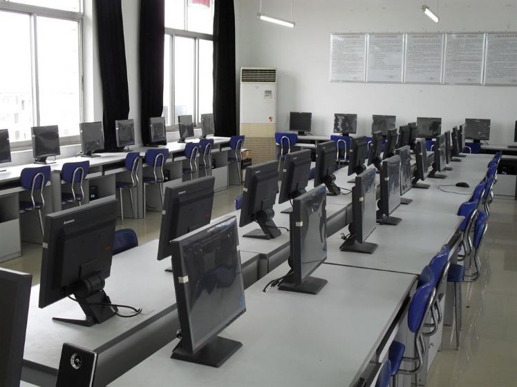 广安职业技术学院工程技术与信息系 广安职业技术学院工程技术与信息系