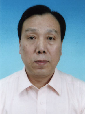 费玉明便装照 费玉明便装照