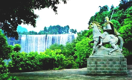 万州大瀑布甘宁像,甘家密功,独步江湖 万州大瀑布甘宁像,甘家密功,独步江湖