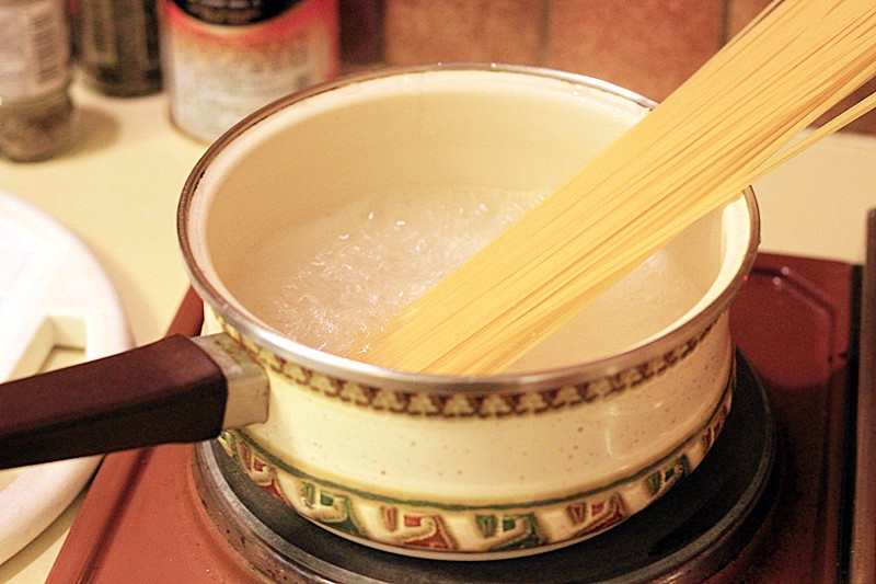 大蒜橄榄油炒意面