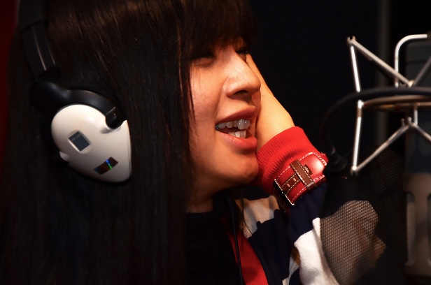 中低音女歌手——钟洁希 中低音女歌手——钟洁希