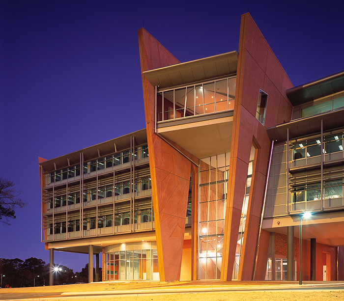 科廷商学院 （CBS）