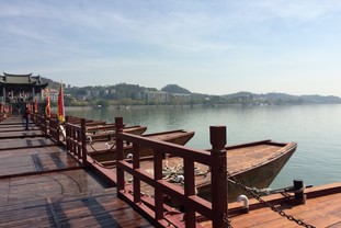 广济桥(最早的启闭式桥樑) 广济桥(最早的启闭式桥樑)