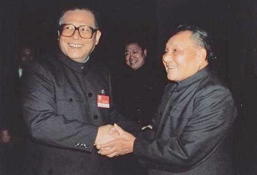 江泽民与邓小平 江泽民与邓小平