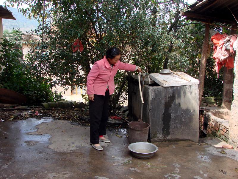 自来水 自来水