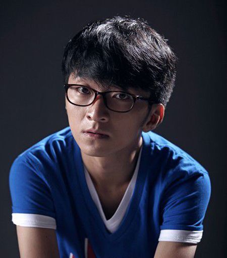 丁丁(演员蔡明儿子，电影泰囧编剧之一)