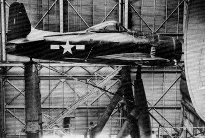 F8F-1 在NACA Ames 风洞进行全尺寸吹风测试 F8F-1 在NACA Ames 风洞进行全尺寸吹风测试
