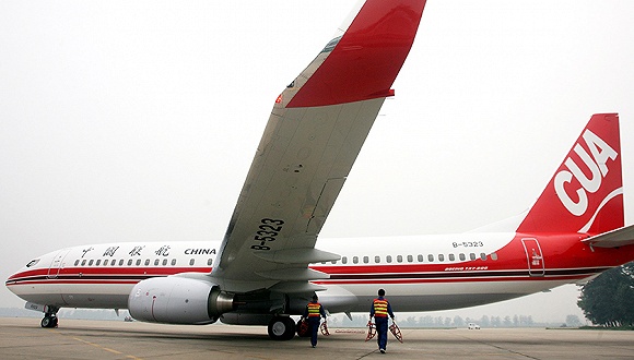 中国联合航空公司波音737飞机 中国联合航空公司波音737飞机