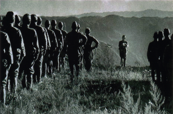 1942年日军占领滇西,图为日军在滇西松山。 1942年日军占领滇西,图为日军在滇西松山。
