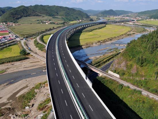 丹东－锡林浩特高速公路