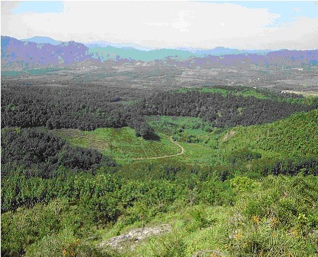 白沙陨石坑 白沙陨石坑