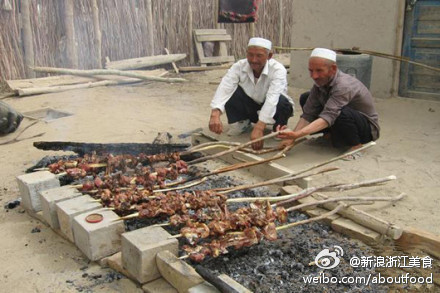 新疆大型羊肉串 新疆大型羊肉串