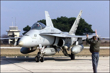 美国海军陆战队F/A-18“大黄蜂”战斗机 美国海军陆战队F/A-18“大黄蜂”战斗机