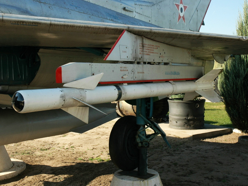 苏联K-13空空飞弹 苏联K-13空空飞弹