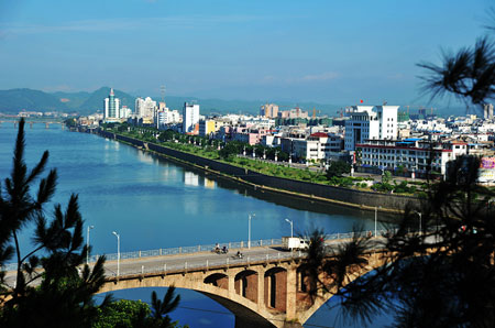 上杭县城区一角(图1) 上杭县城区一角(图1)