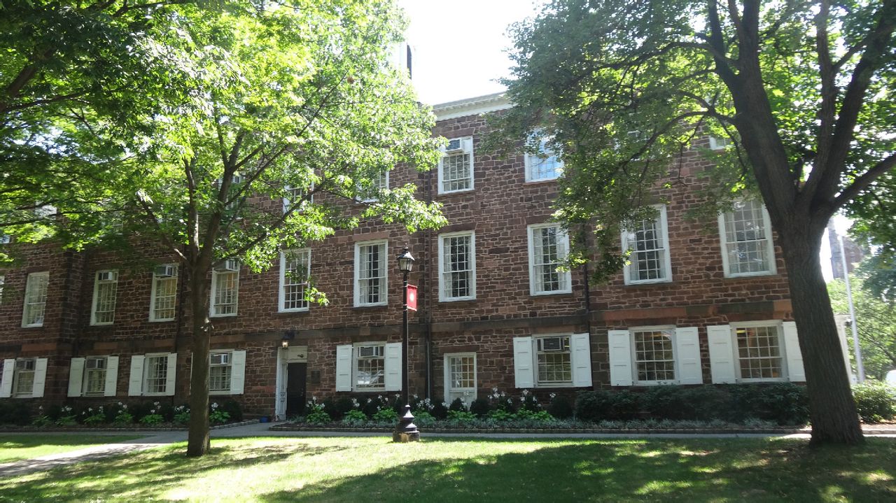 罗格斯大学新伯朗士威校区 罗格斯大学新伯朗士威校区