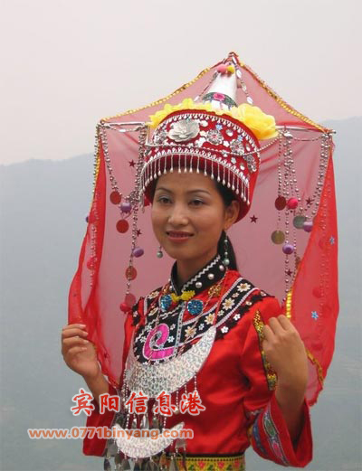 中国少数民族服装 中国少数民族服装