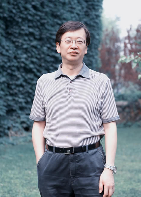 北京大学文化产业研究院副院长 陈少峰 北京大学文化产业研究院副院长 陈少峰