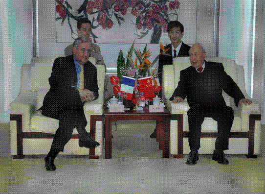 2005年钱伟长校长会见法国总理拉法兰 2005年钱伟长校长会见法国总理拉法兰