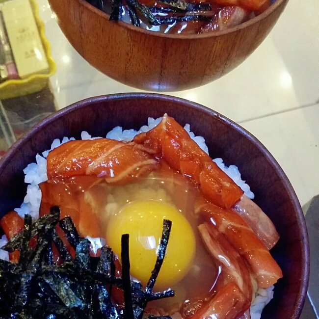 三文鱼亲子丼