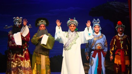三侠五义(中国古典文学长篇侠义小说) 三侠五义(中国古典文学长篇侠义小说)