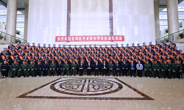 中国第二支赴赖比瑞亚维和警察防暴队 中国第二支赴赖比瑞亚维和警察防暴队
