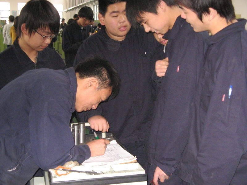 07届数控实训中 07届数控实训中
