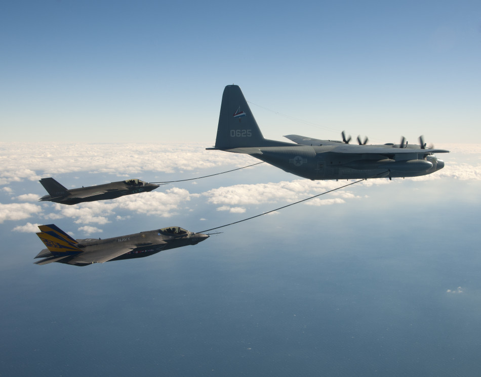 KC-130加油机 KC-130加油机