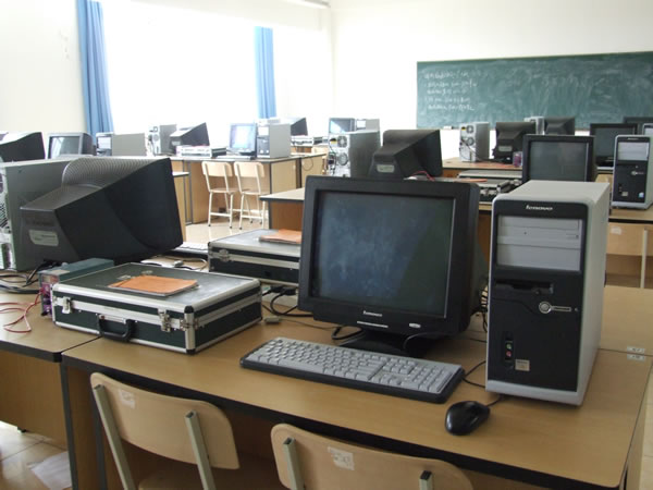 上海托普信息技术职业学院 上海托普信息技术职业学院