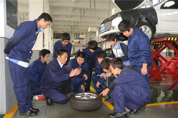 上海市群益职业技术学校 上海市群益职业技术学校