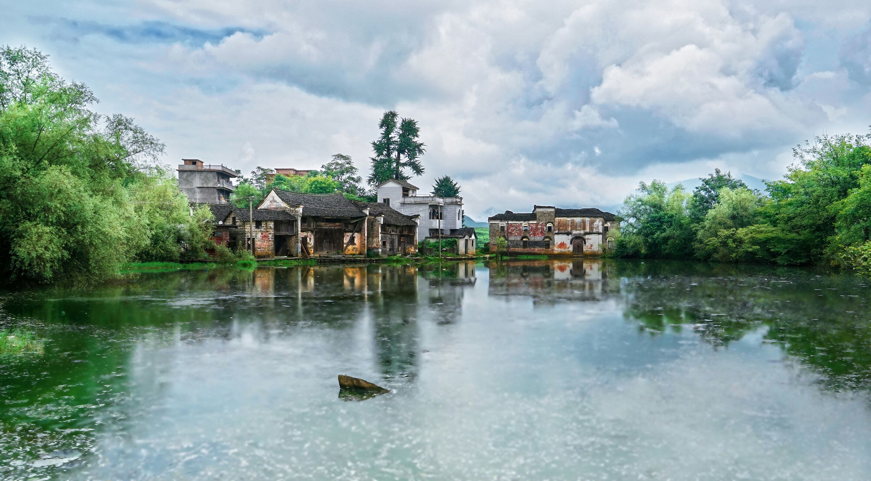 上塘村(广西桂林市全州县东山瑶族乡上塘村)