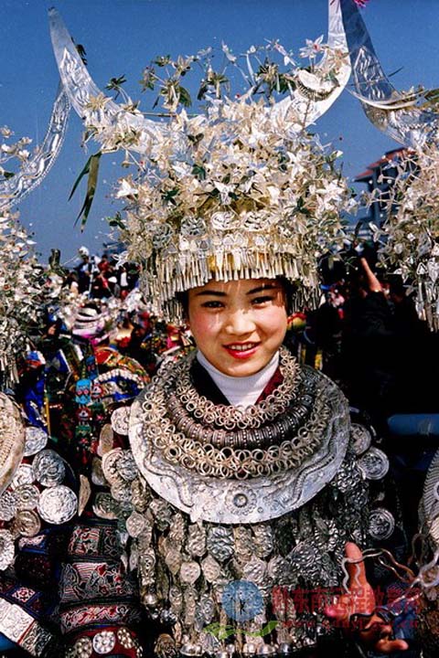 中国少数民族服装 中国少数民族服装