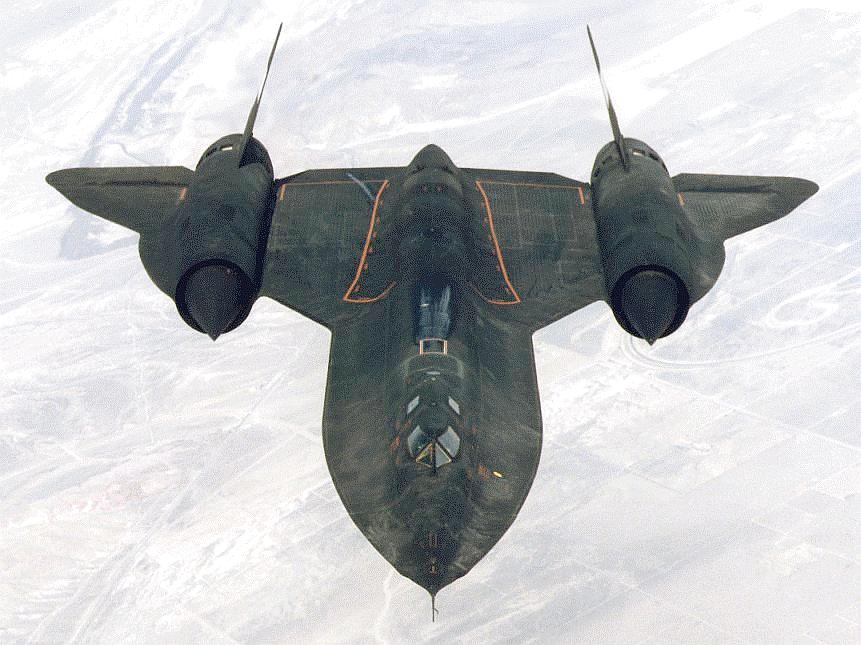 “黑鸟”SR-71侦察机 “黑鸟”SR-71侦察机