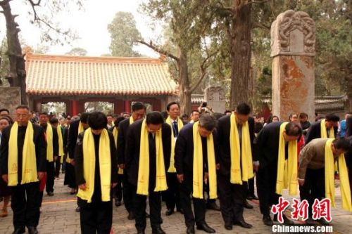 祭拜现场 祭拜现场