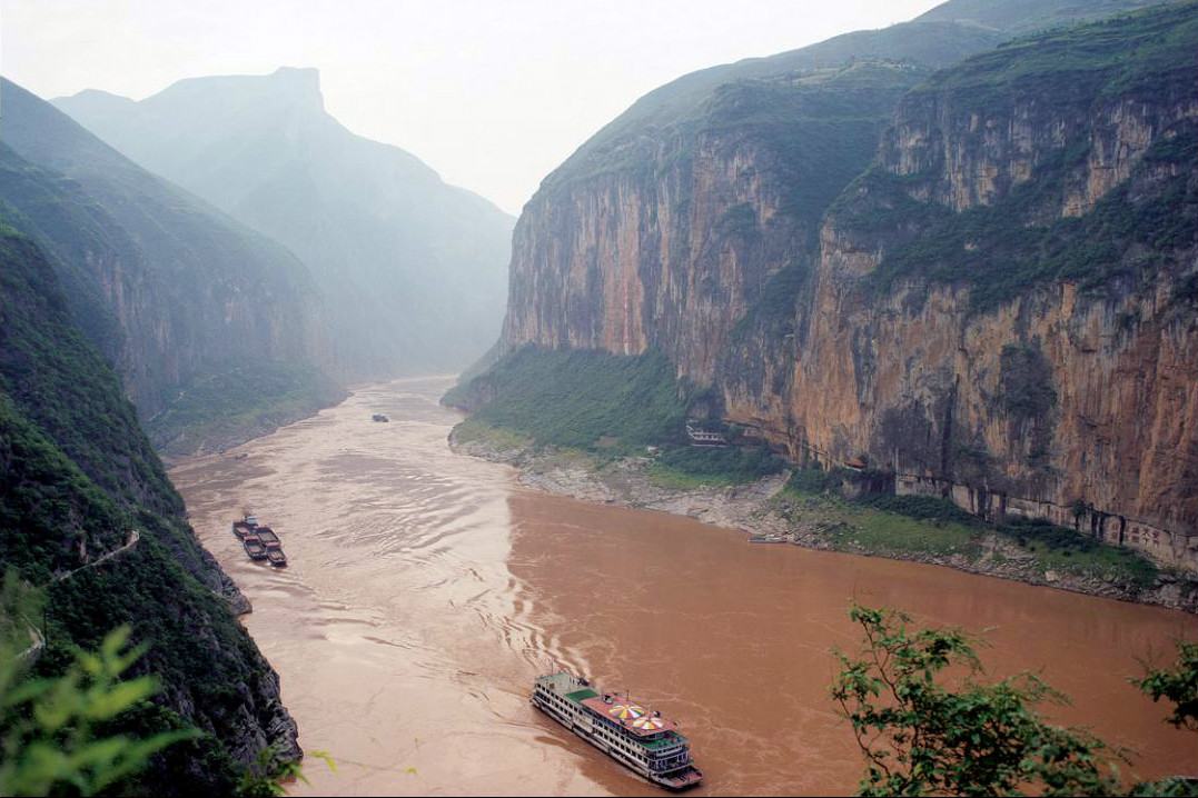 瞿塘峡夔门,摄于1999年三峡大坝蓄水前 瞿塘峡夔门,摄于1999年三峡大坝蓄水前