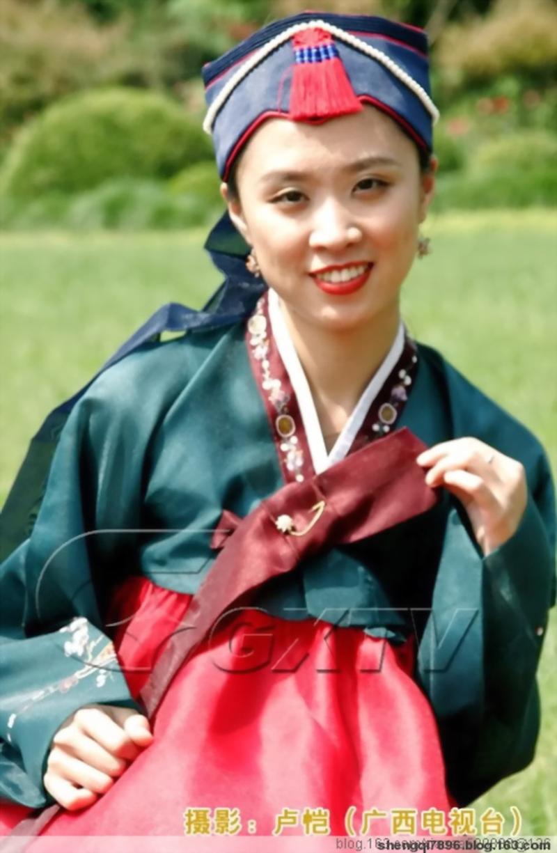 中国少数民族服装 中国少数民族服装