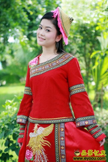 中国少数民族服装 中国少数民族服装