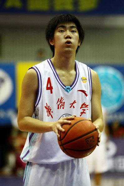 华侨大学男篮队长—胡海翔 华侨大学男篮队长—胡海翔