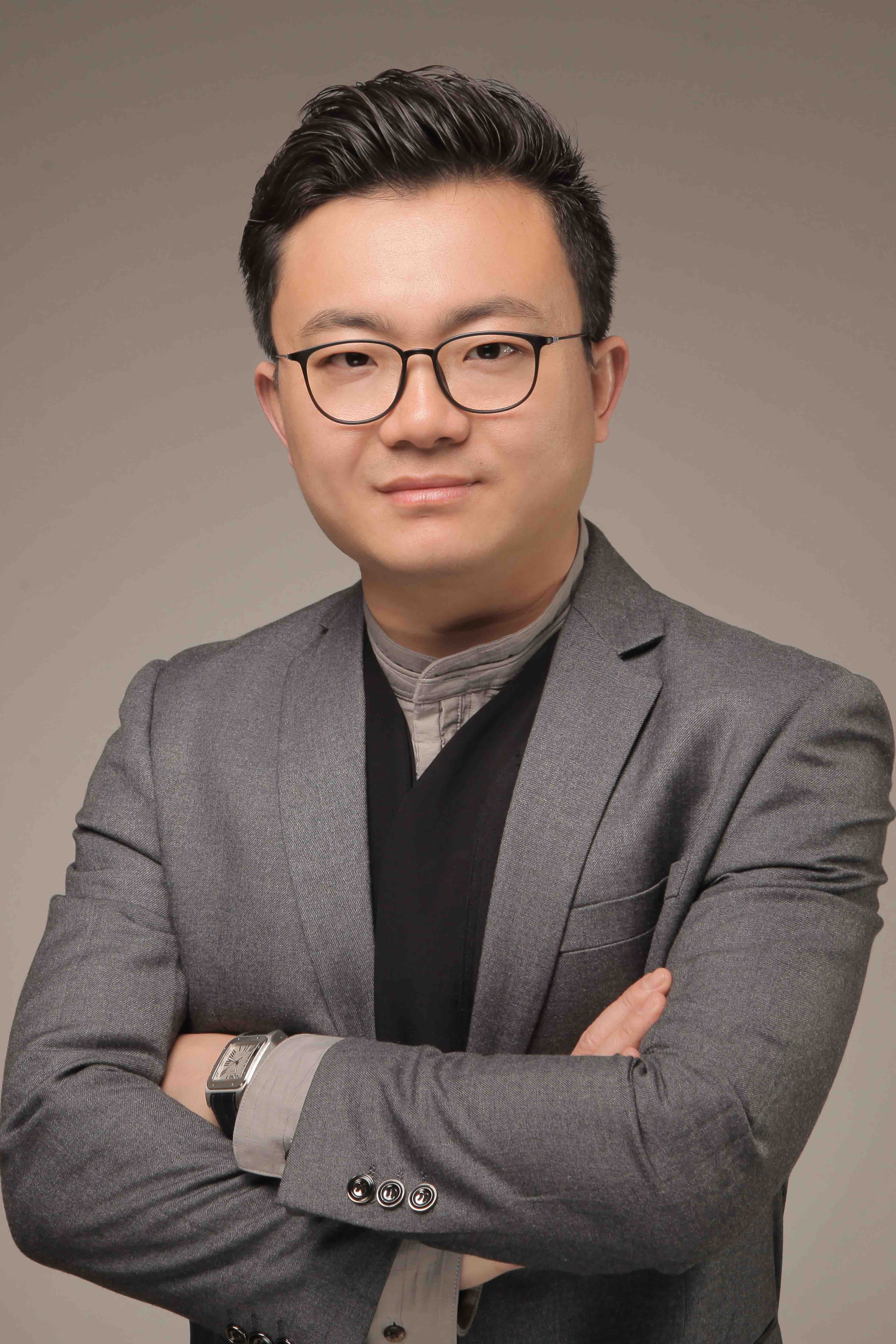 和顺公益基金会理事丁亚 和顺公益基金会理事丁亚