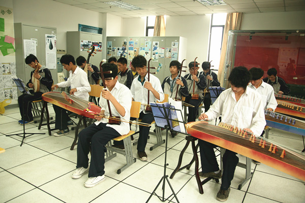 上海市群益职业技术学校 上海市群益职业技术学校