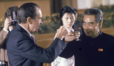 尼克森访华时,中国政府举办招待晚宴 尼克森访华时,中国政府举办招待晚宴