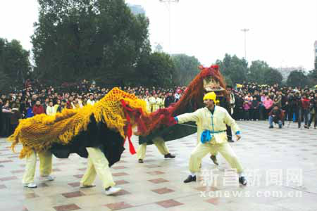 舞狮(中国民间艺术) 舞狮(中国民间艺术)